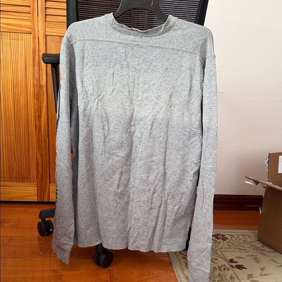 Abercrombie & Fitch Gray Long Sleeve Tee - Picture 4 of 5